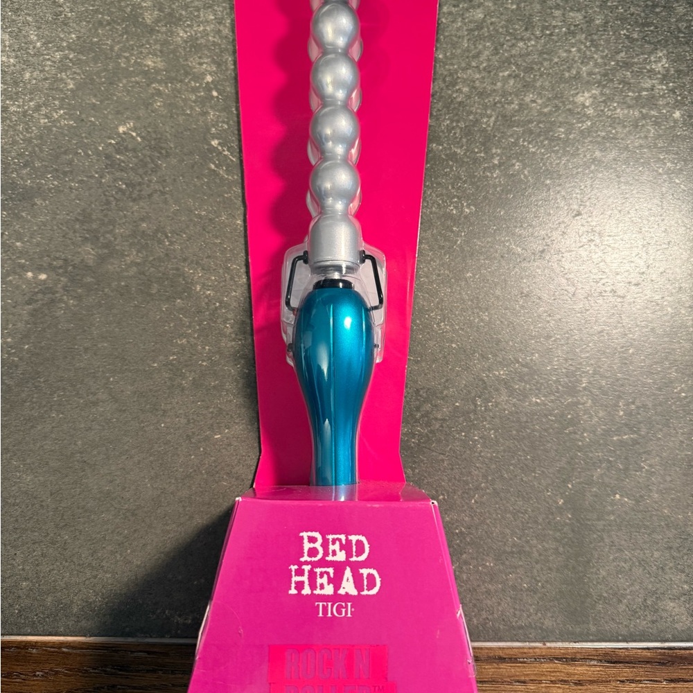 BED HEAD ROCK N ROLLER TOURMALINE CERAMIC 2-IN-1 STYLING IRON